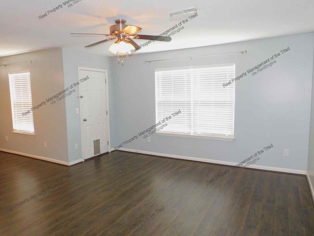 2627 Leighswood Dr - Photo 3 of 31