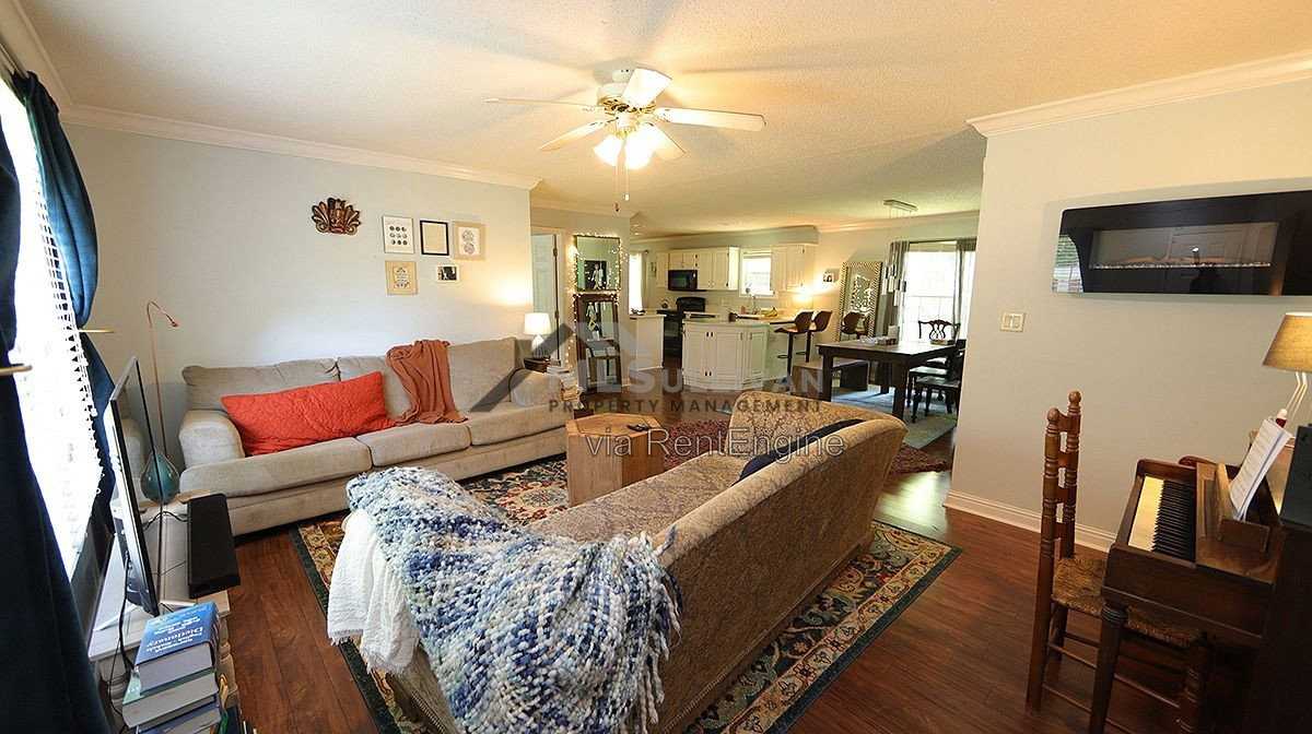 1610 Marly Dr - Photo 4 of 20