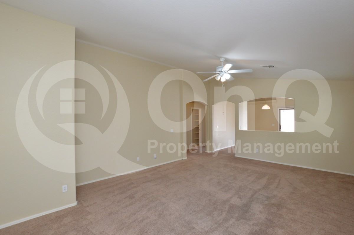 10039 E Crescent Ave - Photo 7 of 24