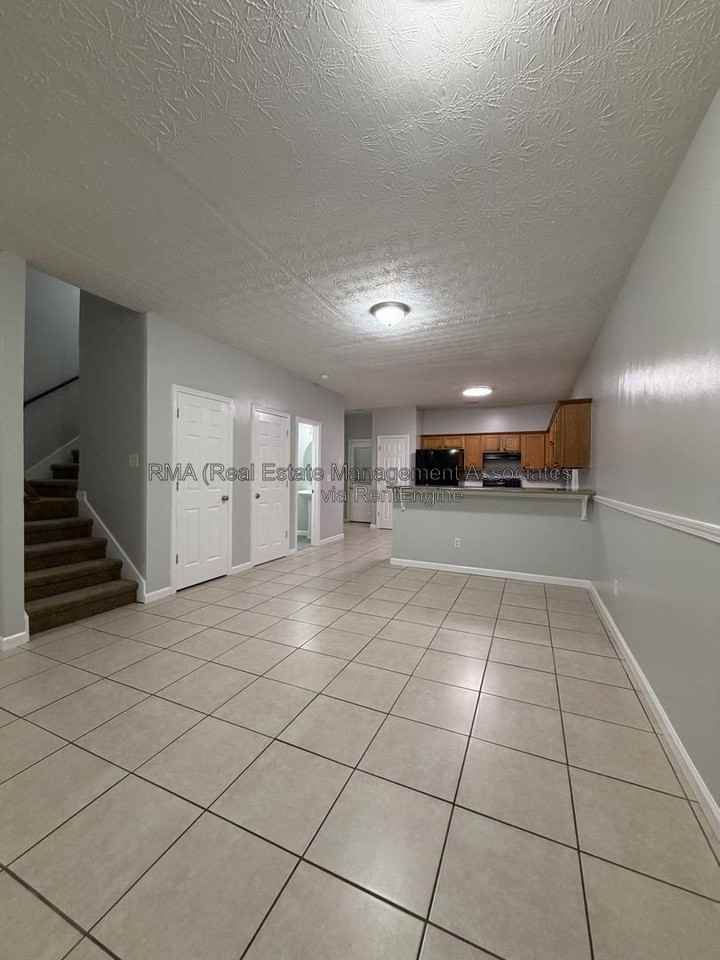 1724 Carrington Dr - Photo 5 of 36