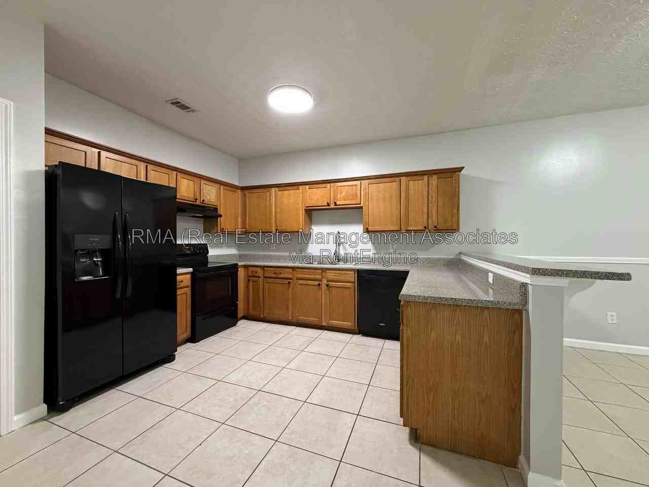 1724 Carrington Dr - Photo 7 of 36