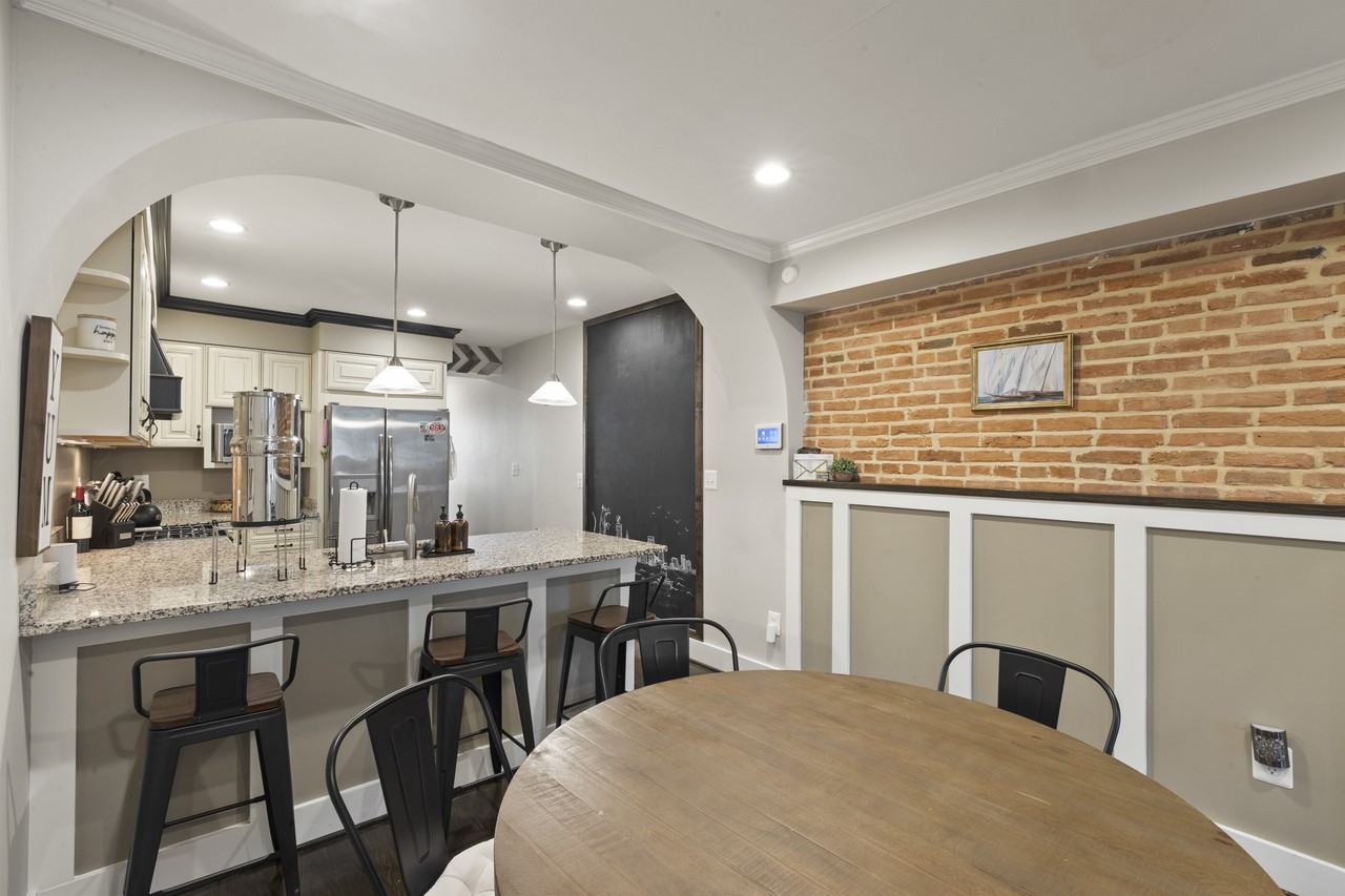425 E Gittings St - Photo 5 of 26