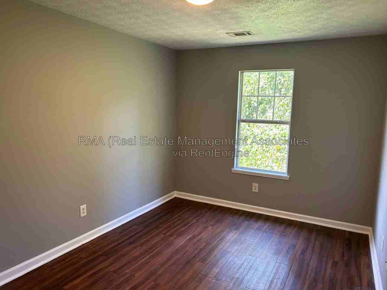 836 Lane St - Photo 6 of 8