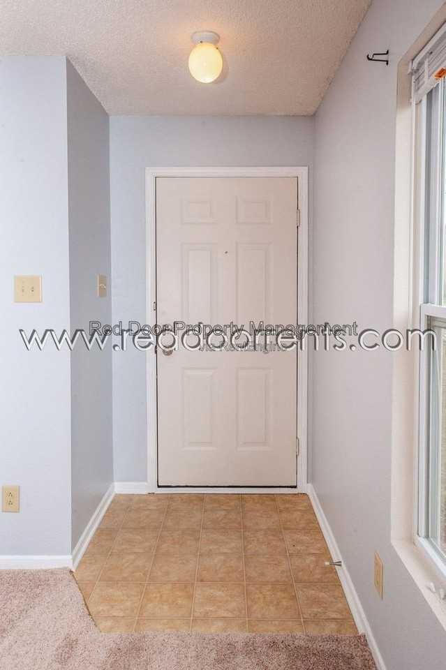 9569 W Constellation Dr - Photo 3 of 23