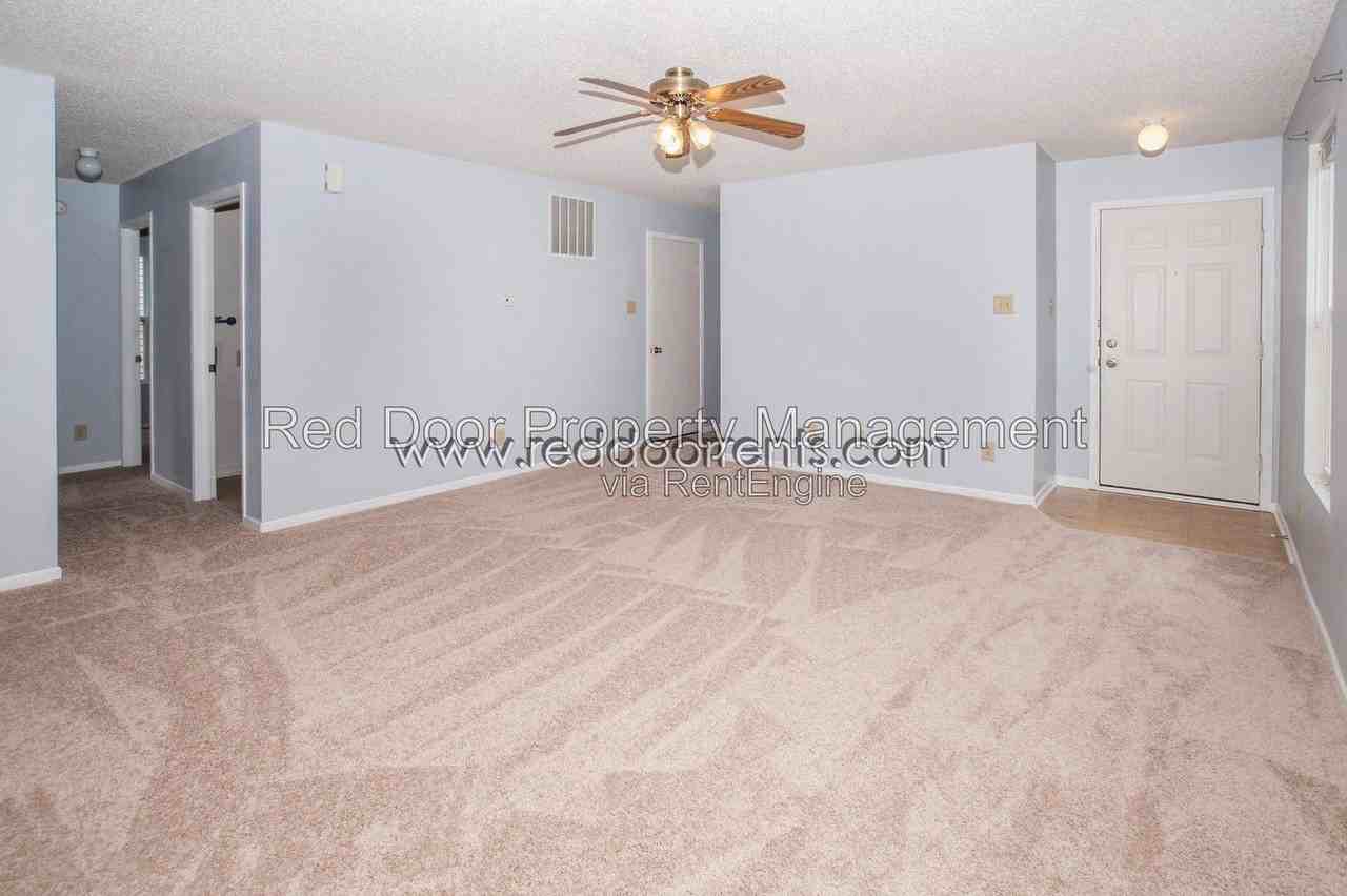 9569 W Constellation Dr - Photo 5 of 23