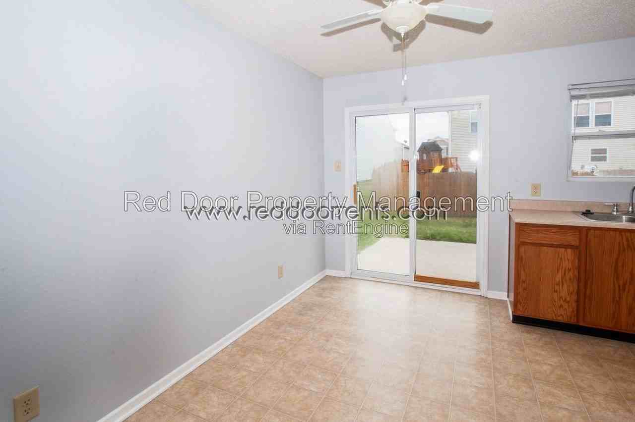9569 W Constellation Dr - Photo 7 of 23