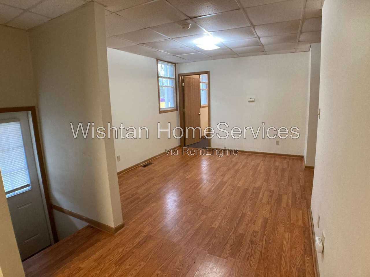 308 W Adams St #1 - Photo 2 of 15