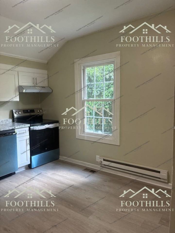 6 N Hammett St - Photo 6 of 8