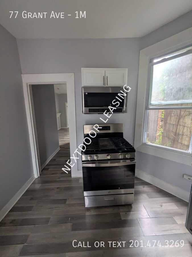 77 Grant Ave #1M - Photo 2 of 7