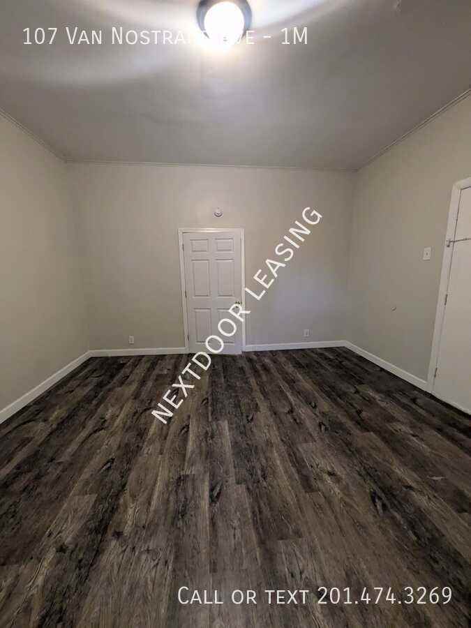107 Van Nostrand Ave #1M - Photo 4 of 4