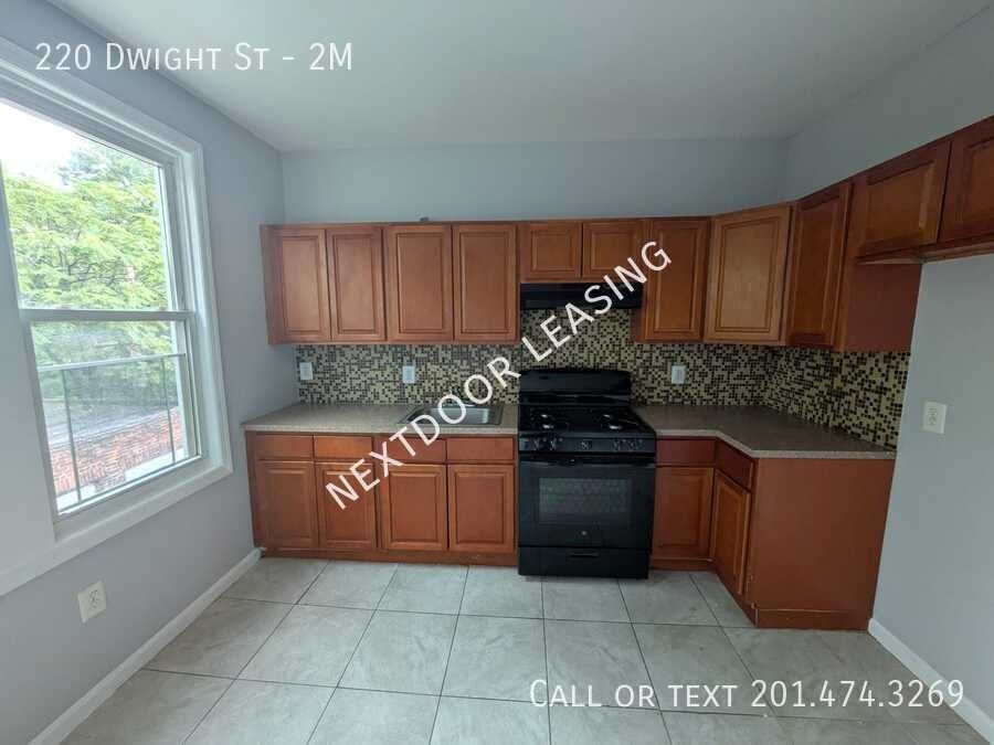 220 Dwight St #2M - Photo 2 of 13