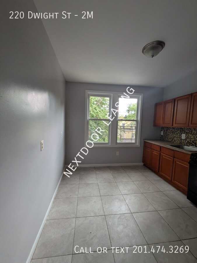 220 Dwight St #2M - Photo 4 of 13