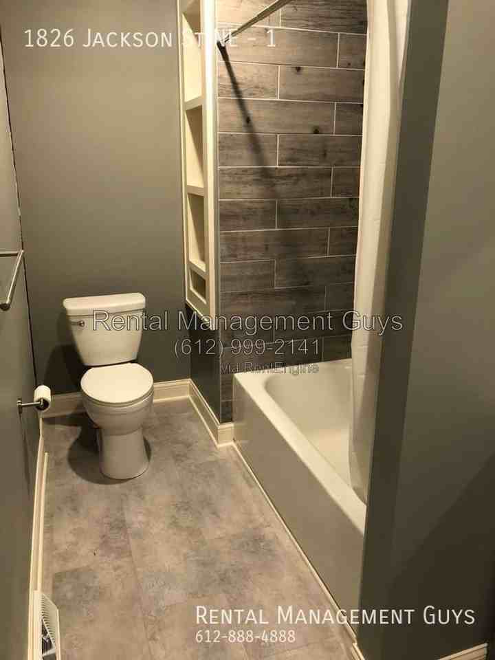 1826 Jackson St Ne #1 - Photo 4 of 10