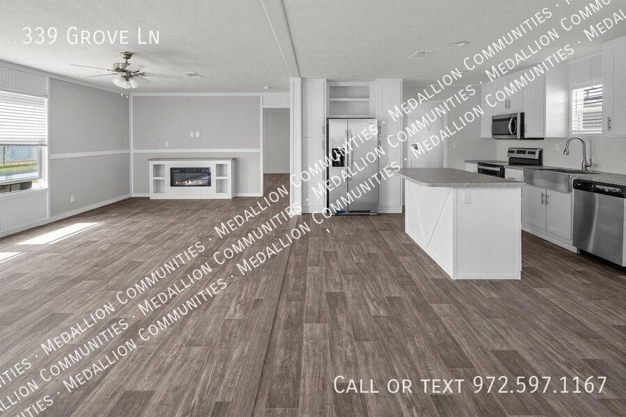 339 Grove Ln - Photo 4 of 19