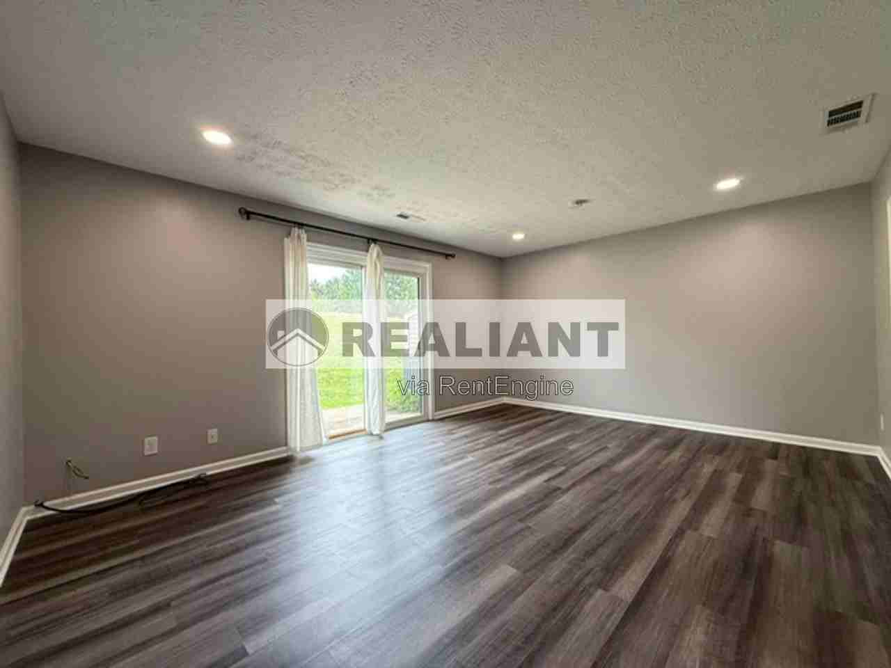 6446 Linkview Ct - Photo 6 of 20