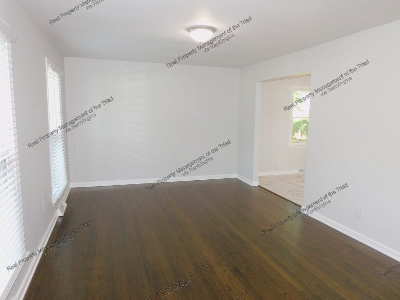 2206 Dulaire Rd - Photo 3 of 28