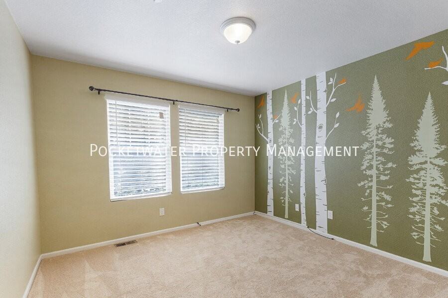 12677 Jersey Cir W - Photo 5 of 35