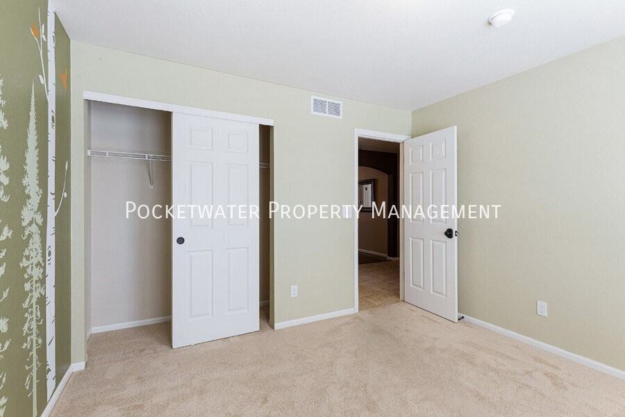 12677 Jersey Cir W - Photo 6 of 35