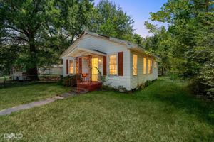 featured image of 2957 Regent St