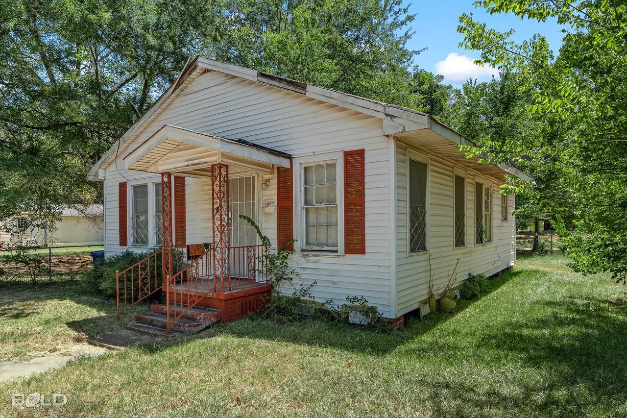 2957 Regent St - Photo 3 of 16