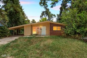 featured image of 835 Pine Tree Dr