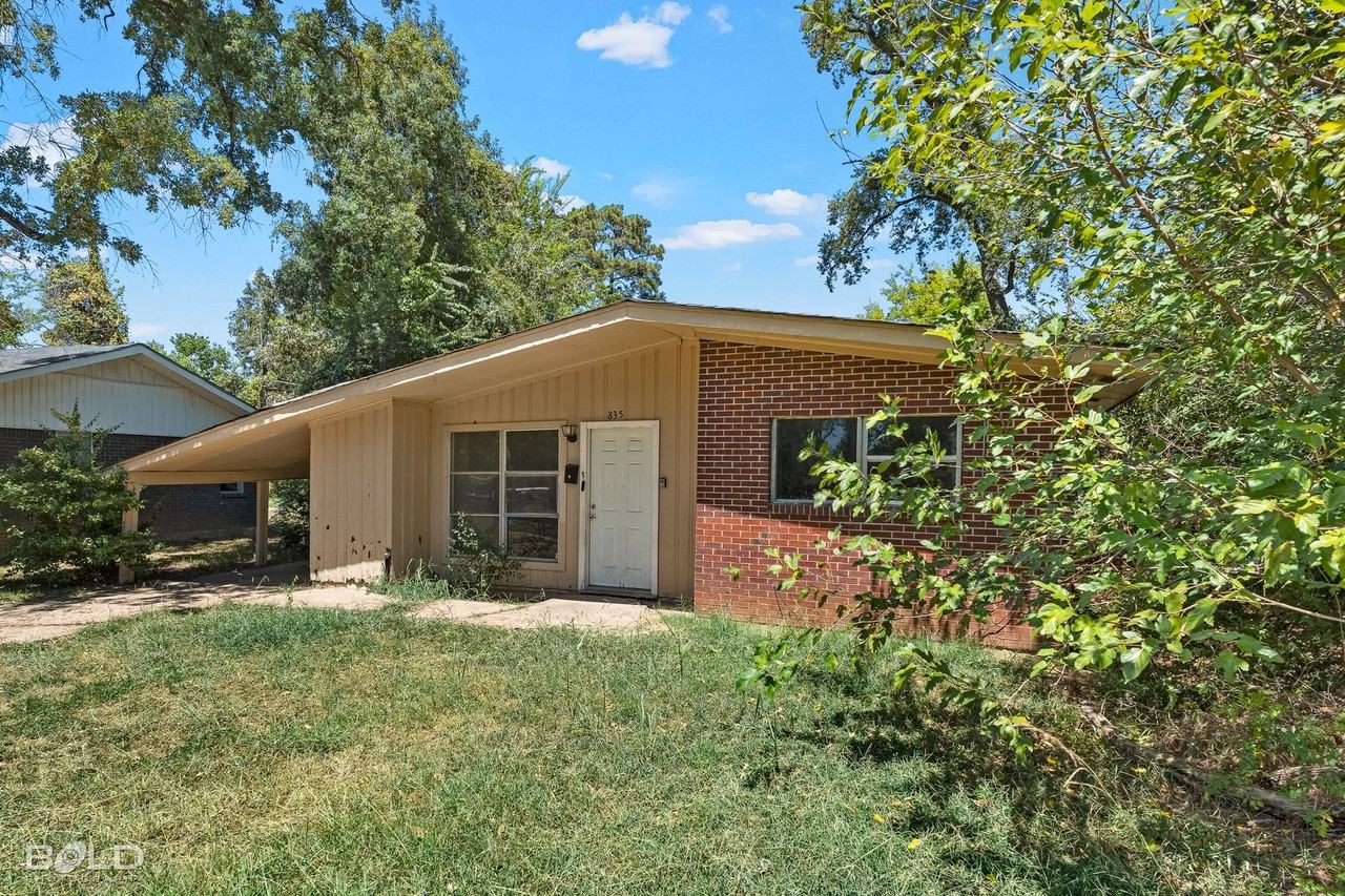 835 Pine Tree Dr - Photo 2 of 16