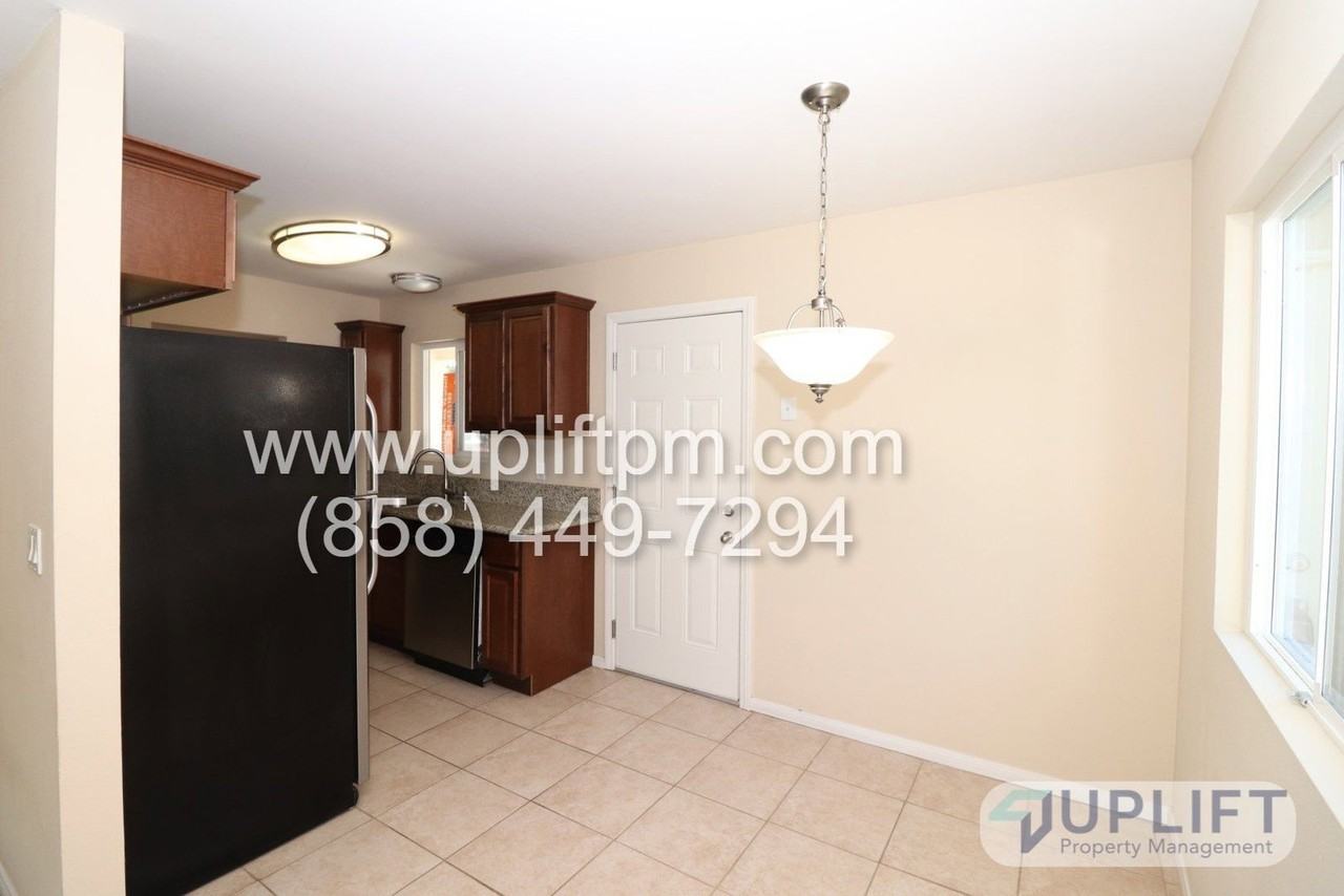 444 Foussat Rd - Photo 5 of 19