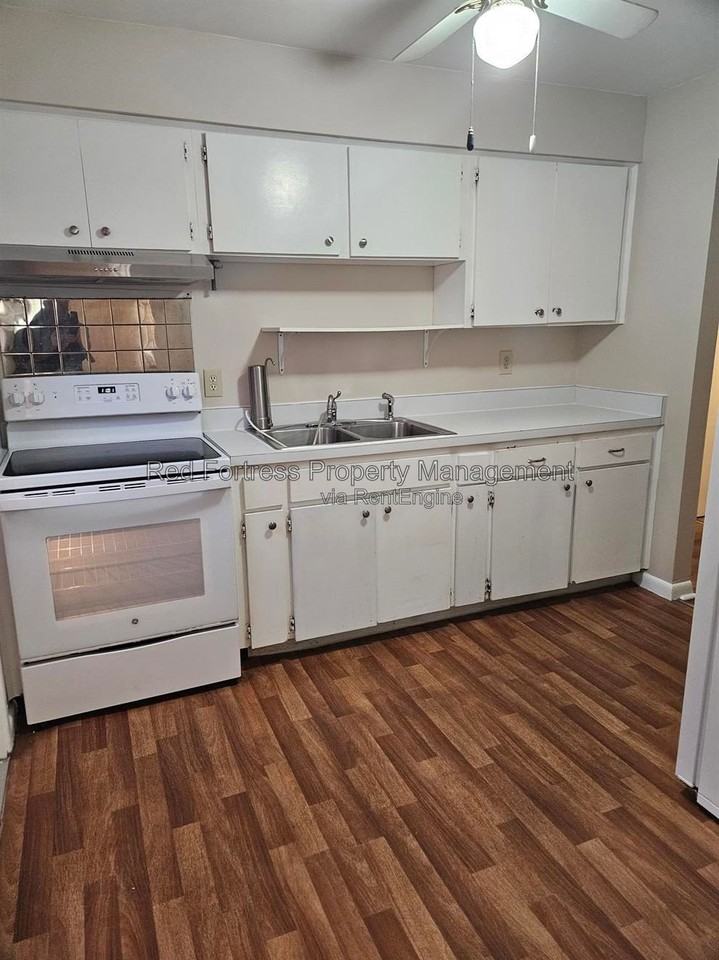 29 Pinewood Blvd - Photo 5 of 11