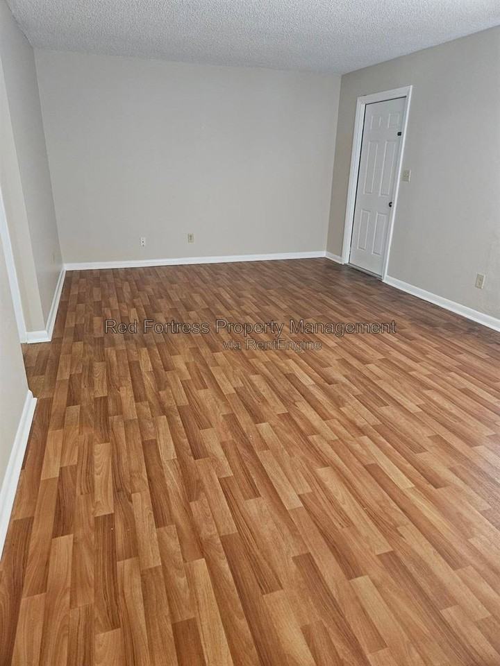 29 Pinewood Blvd - Photo 6 of 11