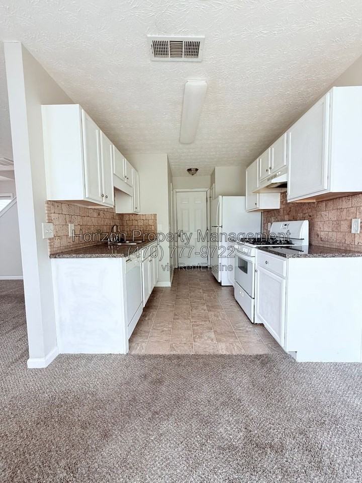 5860 Mountain Top Pl - Photo 7 of 22