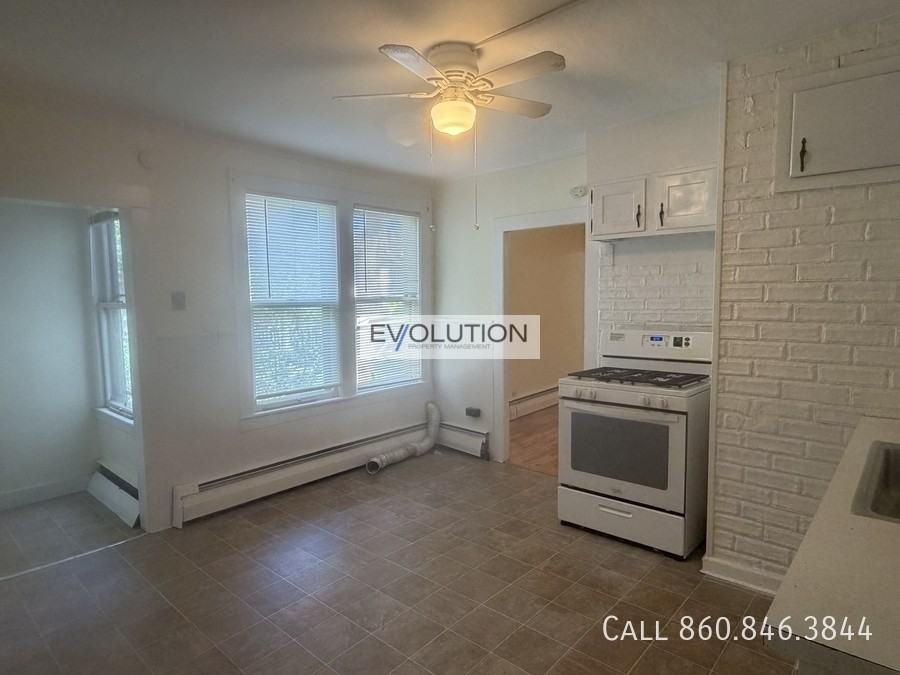 209 Pearl St #2 - Photo 7 of 15