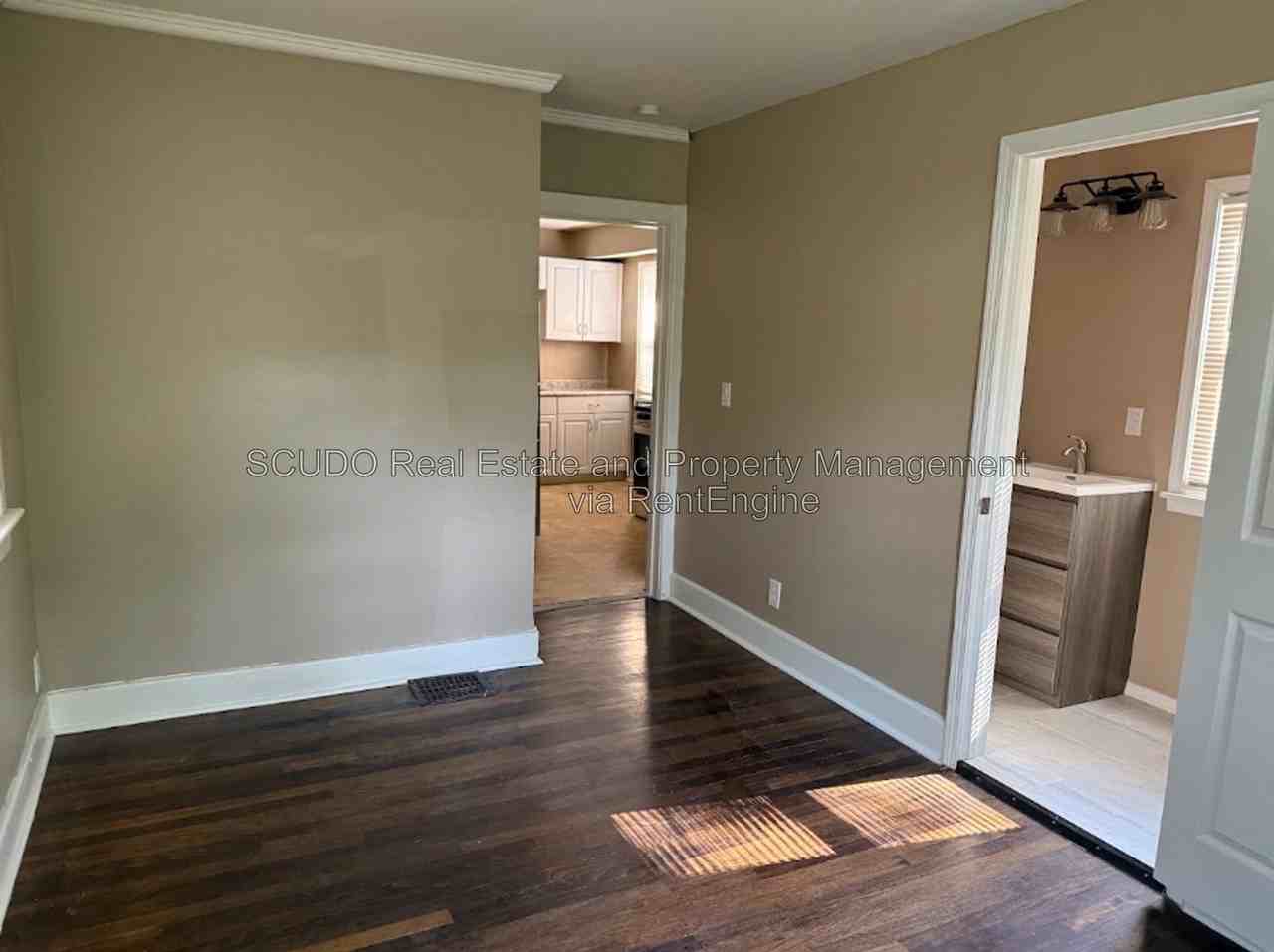 2407 E 68th Ter - Photo 2 of 20