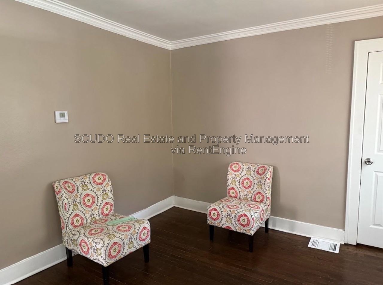 2407 E 68th Ter - Photo 3 of 20