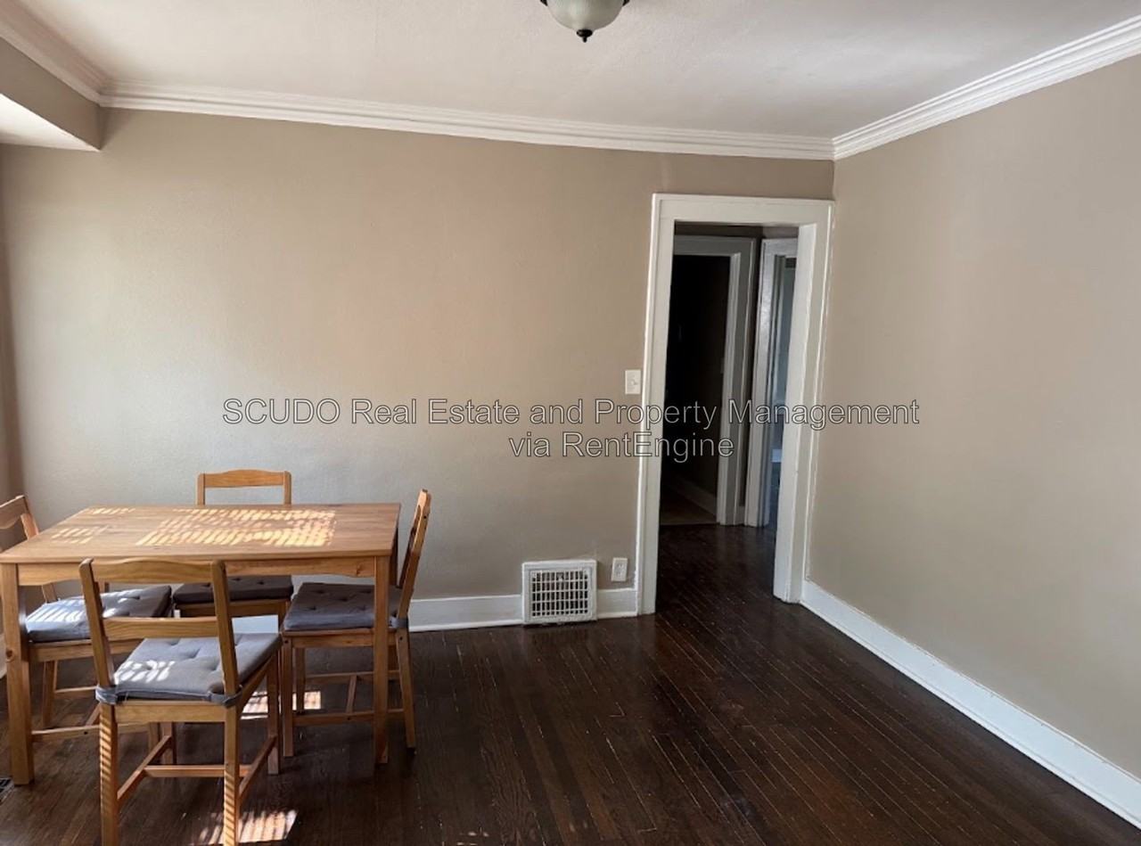 2407 E 68th Ter - Photo 4 of 20