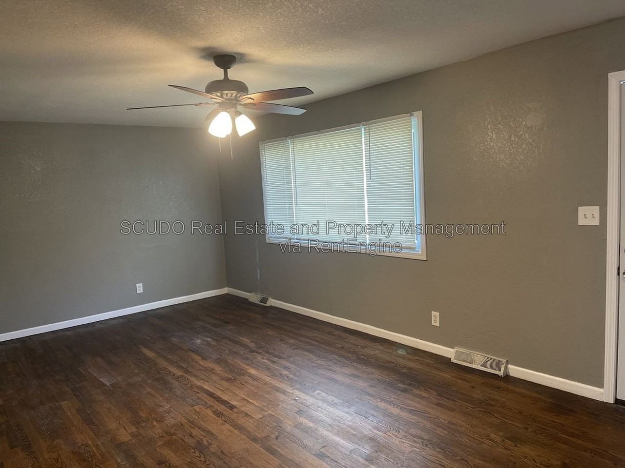 11219 Ditman Ave - Photo 4 of 16