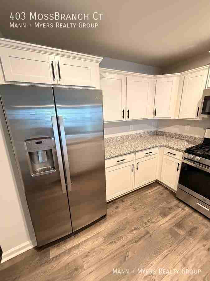 403 Moss Branch Ct - Photo 7 of 36