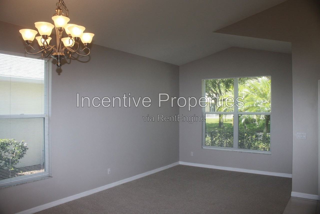 817 Lakeworth Cir - Photo 4 of 33