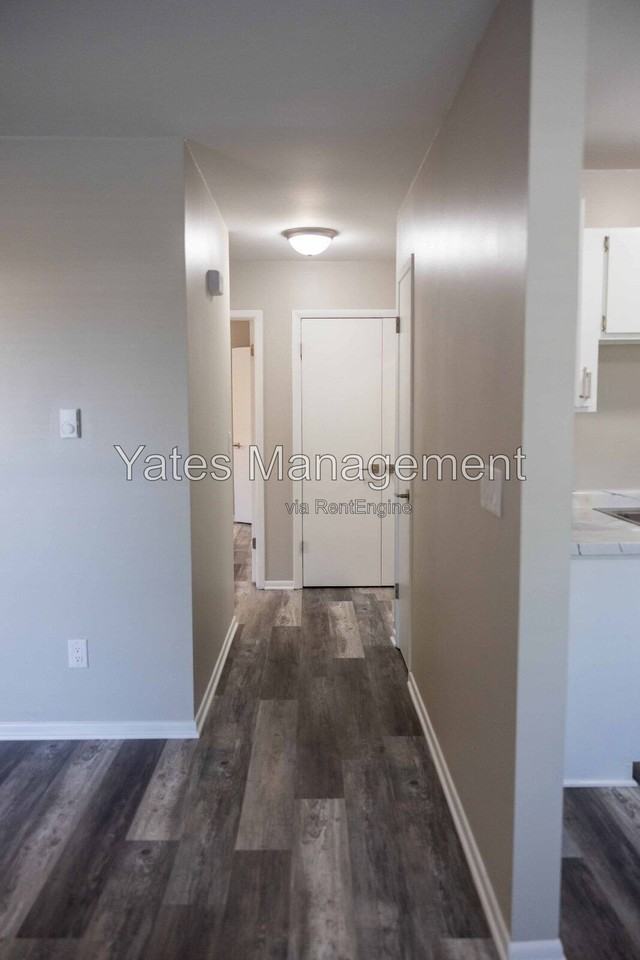 703 Fishlock Ave - Photo 5 of 17