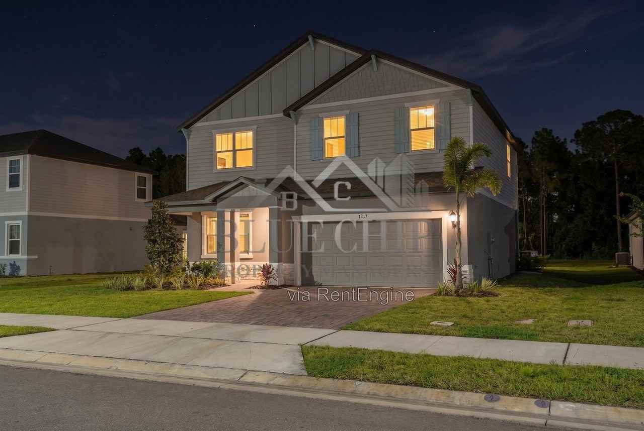 1217 Pampus Dr - Photo 5 of 50