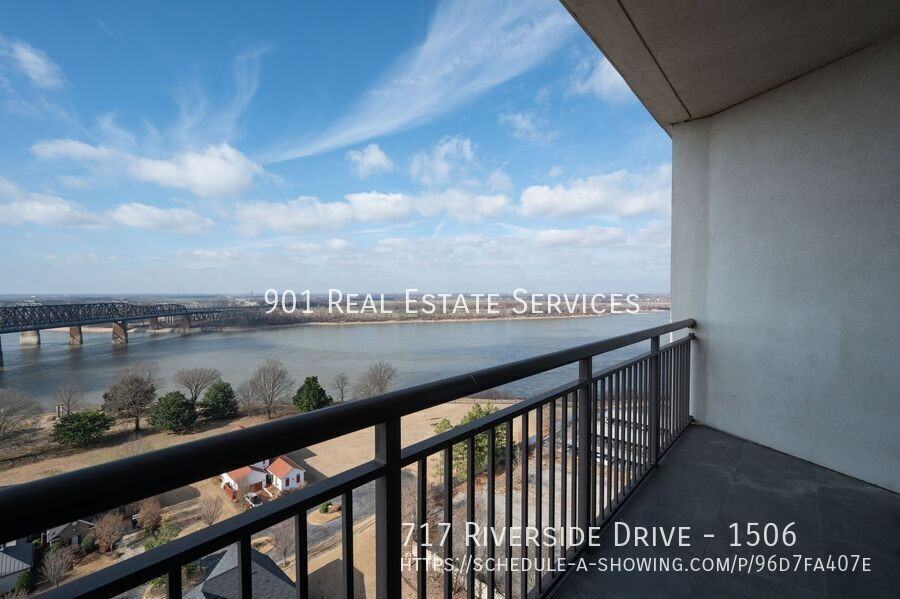 717 Riverside Dr #1506 - Photo 6 of 24
