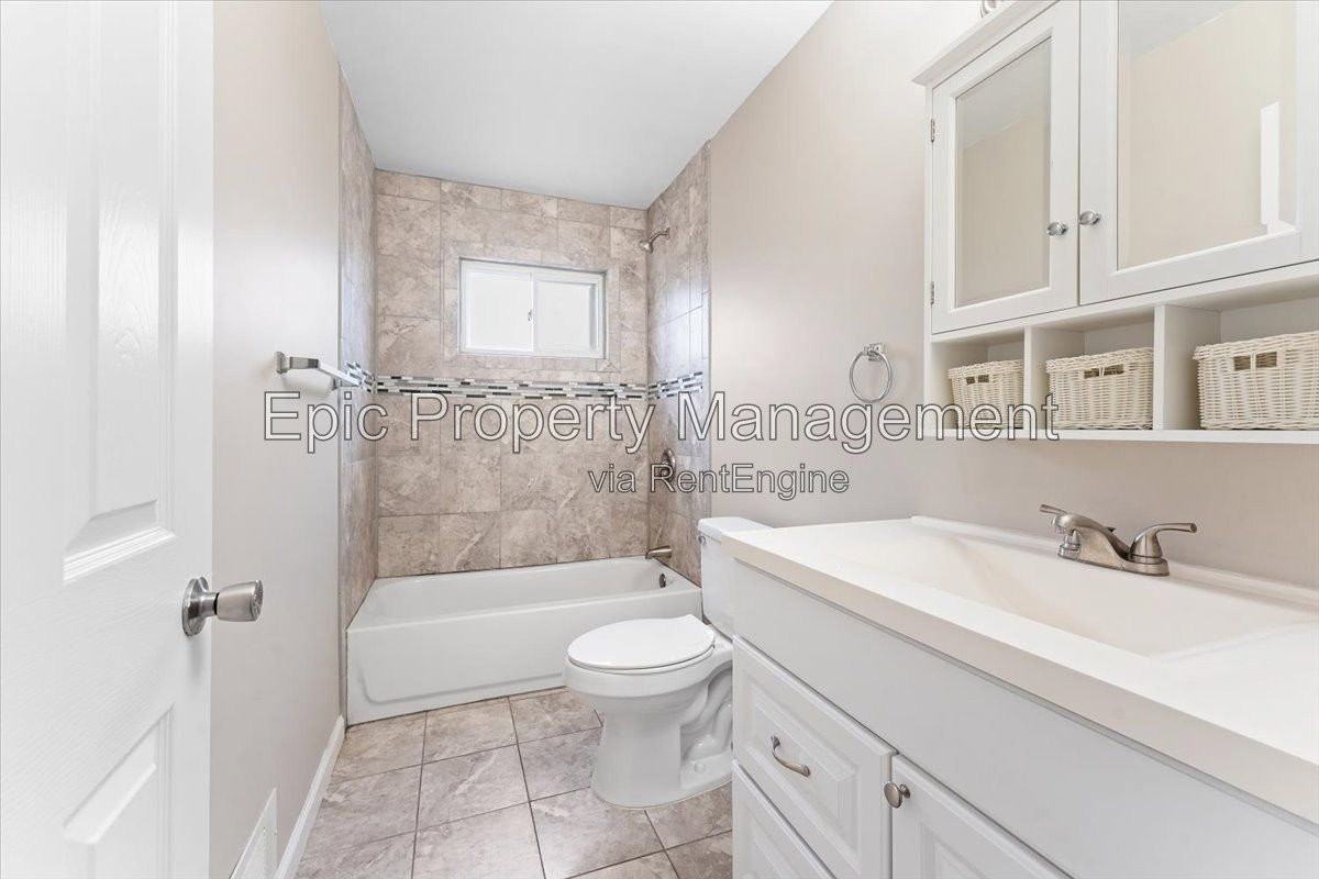 16268 Lauren St - Photo 4 of 10