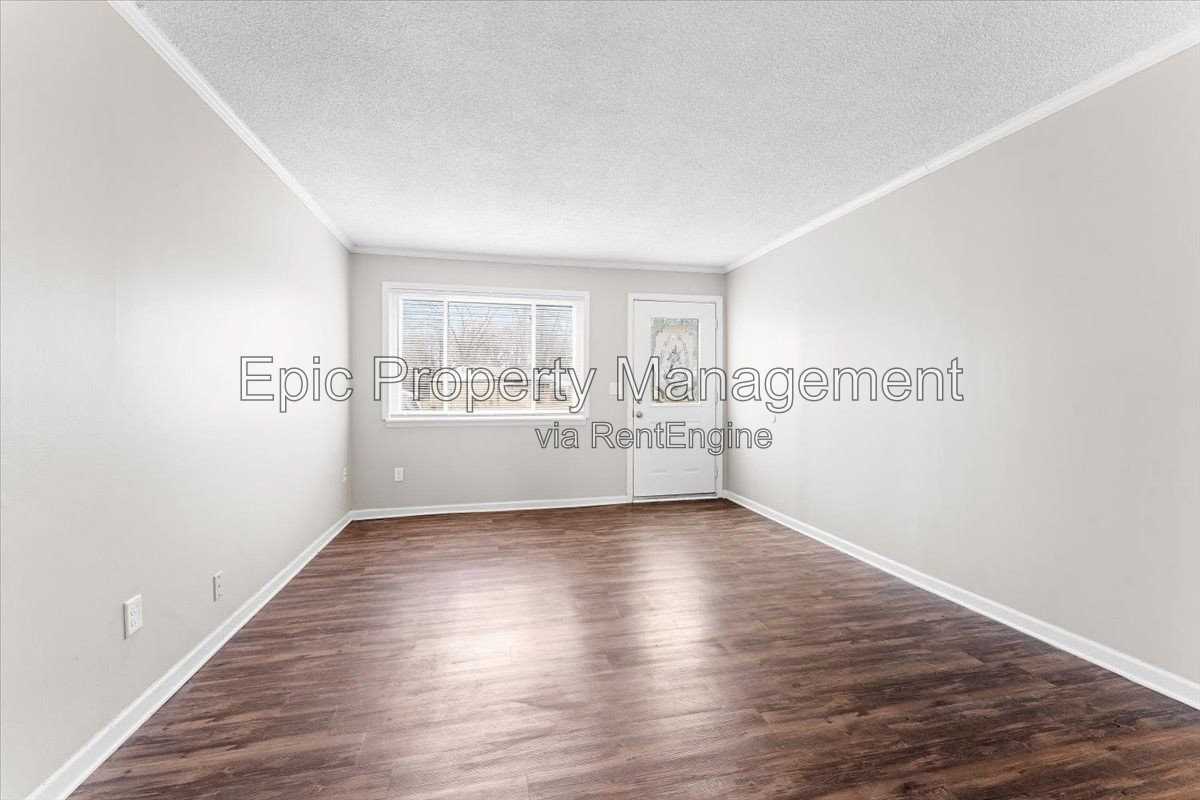 16268 Lauren St - Photo 5 of 10