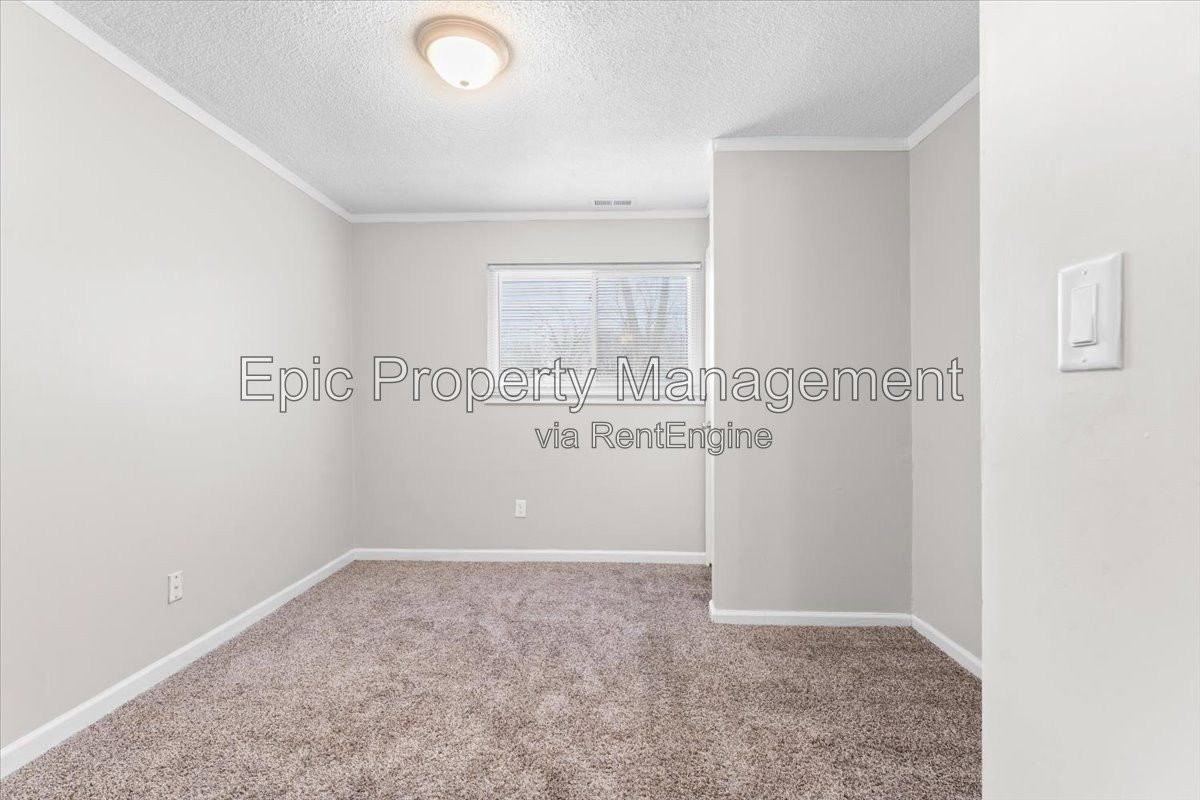 16268 Lauren St - Photo 7 of 10