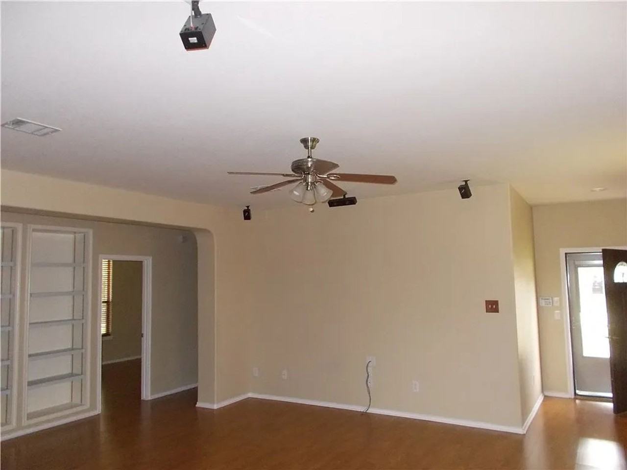 2207 Old Sterling Rd - Photo 5 of 24