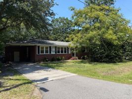 featured image of 1439 Village Rd