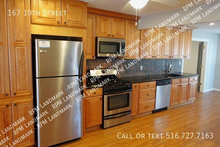 167 10th St - Photo 3 of 17