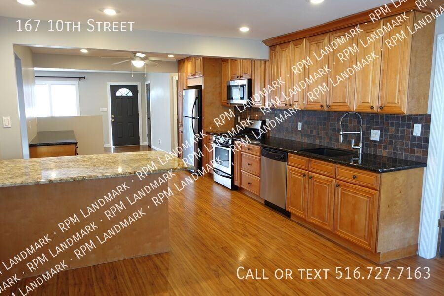 167 10th St - Photo 4 of 17