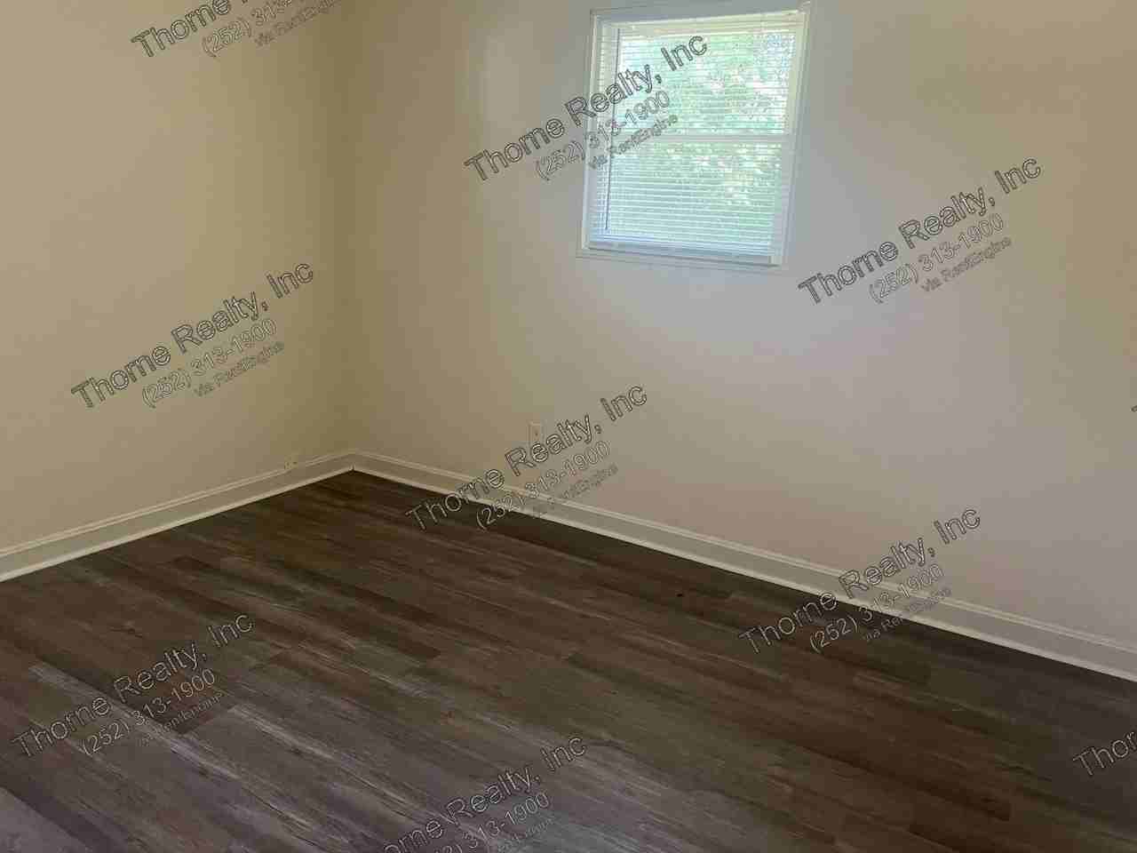 100 Burnette St - Photo 4 of 13
