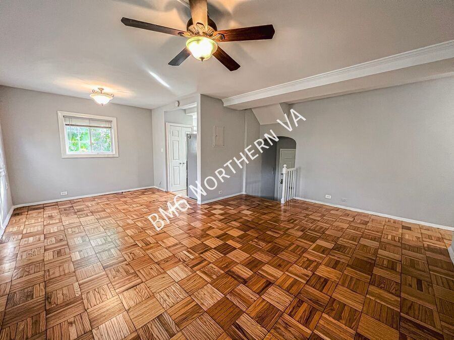 1647 Fitzgerald Ln - Photo 4 of 34