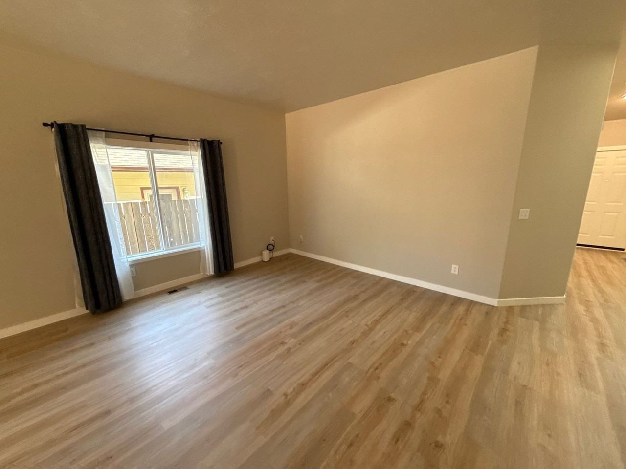 5647 Sw Windflower Dr - Photo 2 of 38